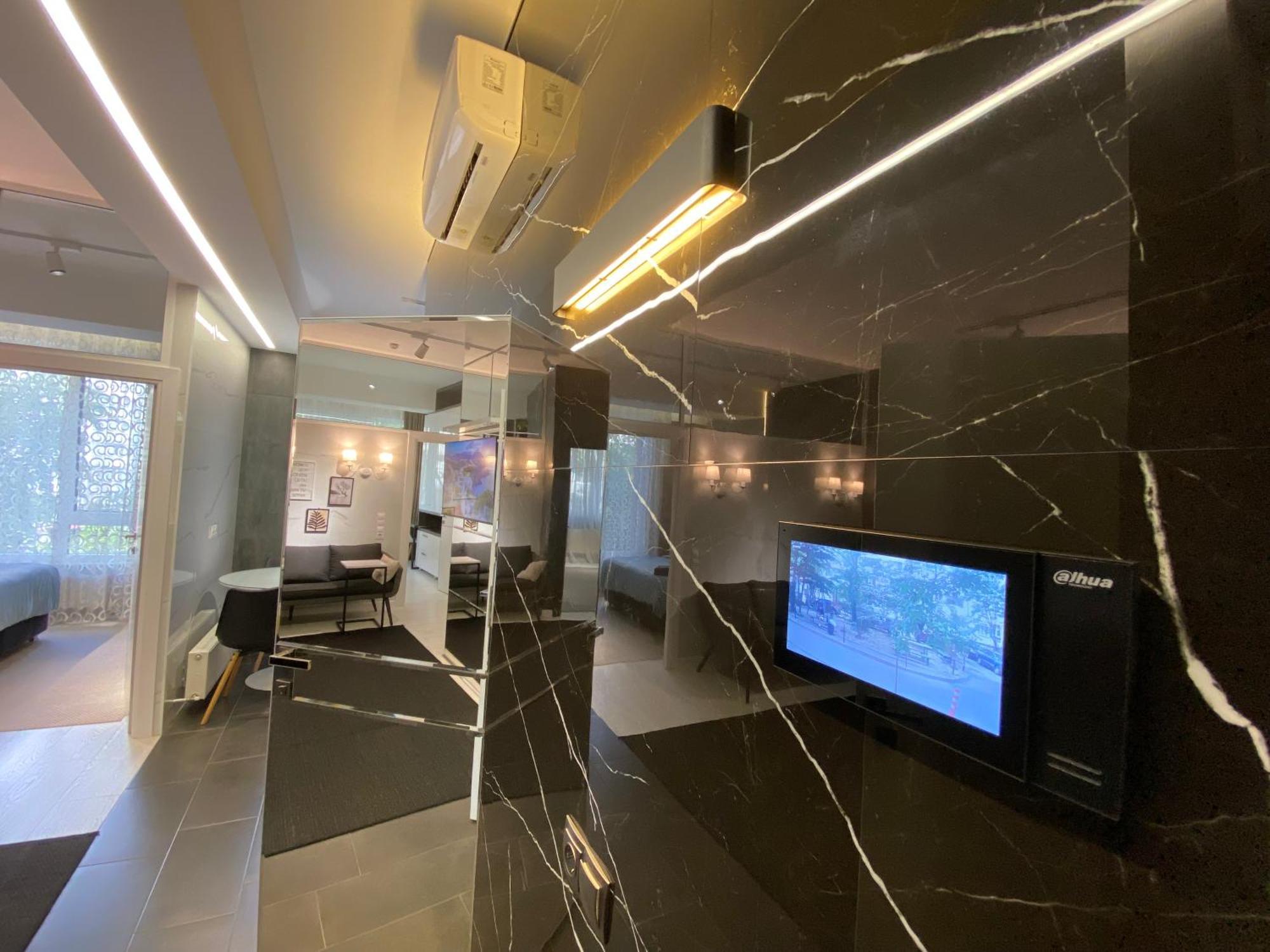 Rentnow Modern Business Apartment With 3 Bedrooms In Centre Chisinau Exterior photo
