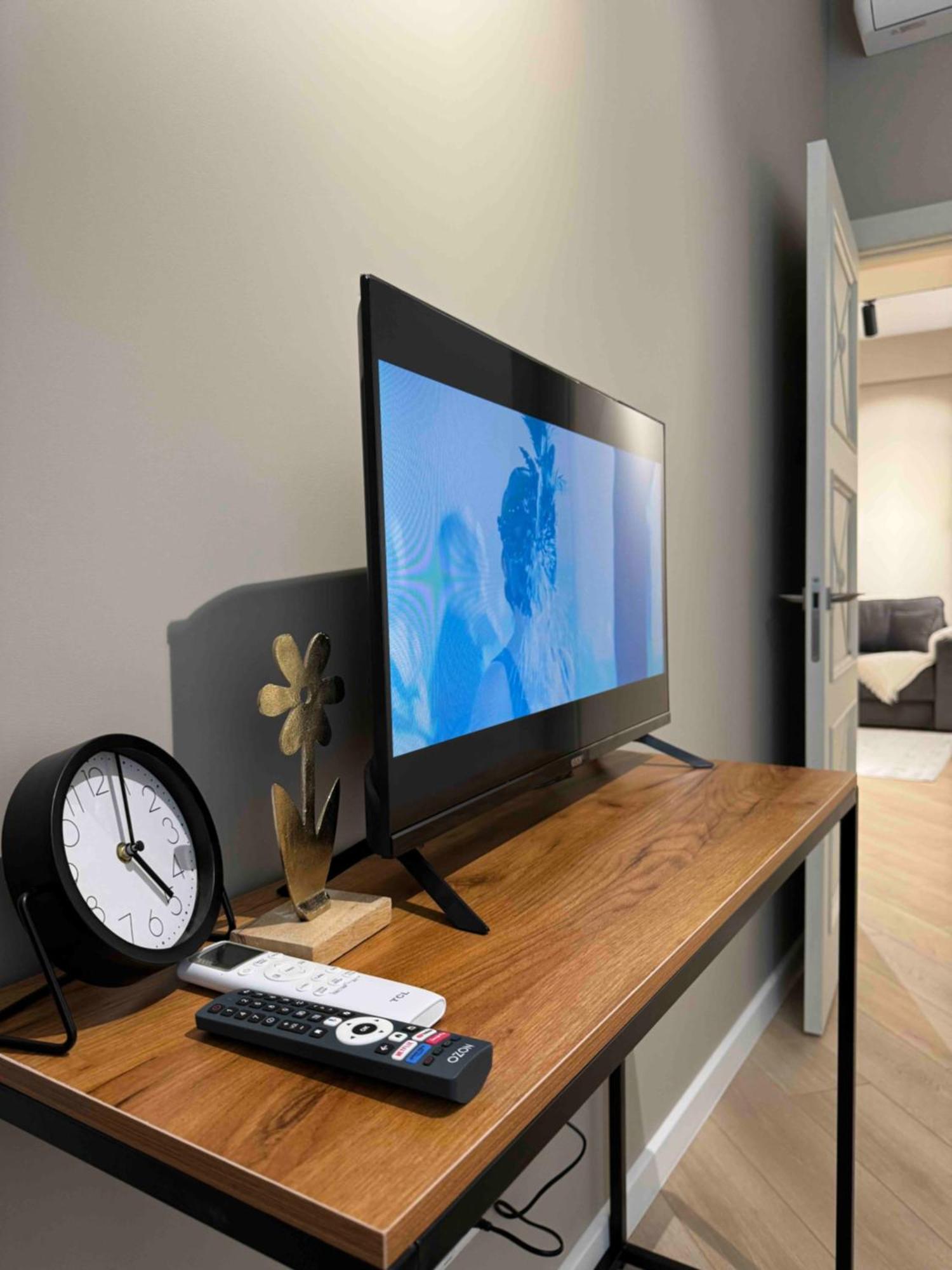 Rentnow Modern Business Apartment With 3 Bedrooms In Centre Chisinau Exterior photo