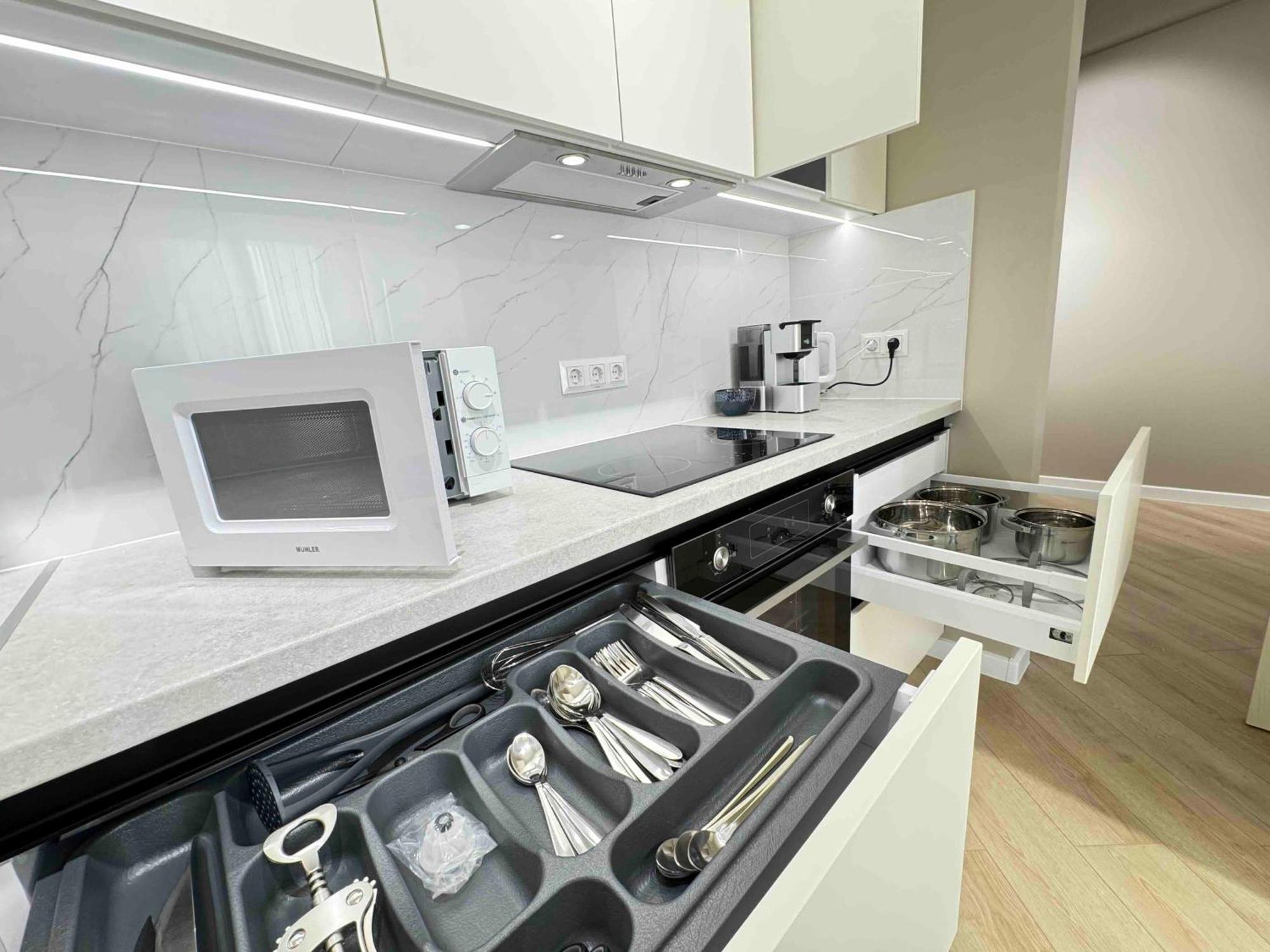 Rentnow Modern Business Apartment With 3 Bedrooms In Centre Chisinau Exterior photo