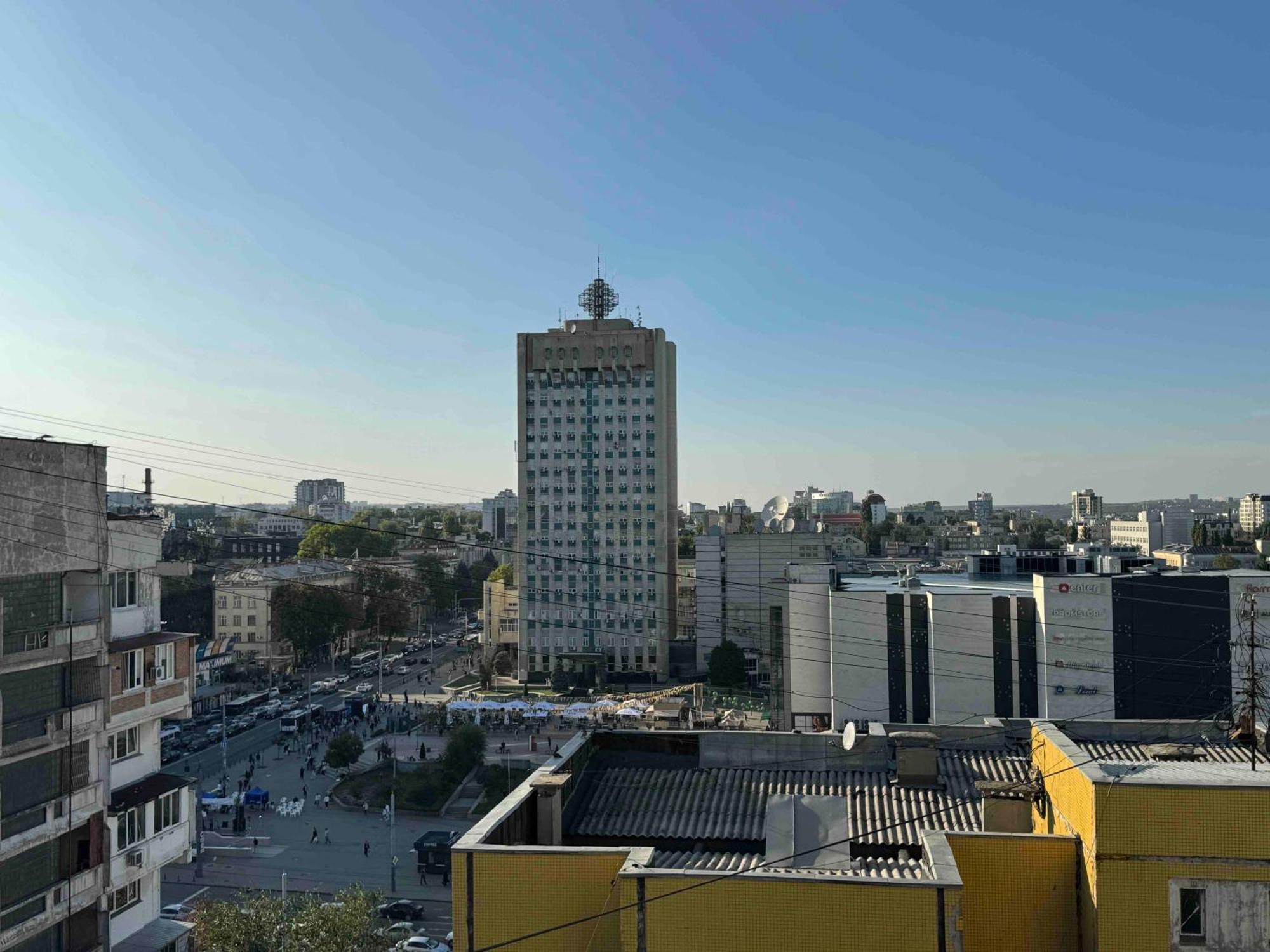 Rentnow Modern Business Apartment With 3 Bedrooms In Centre Chisinau Exterior photo